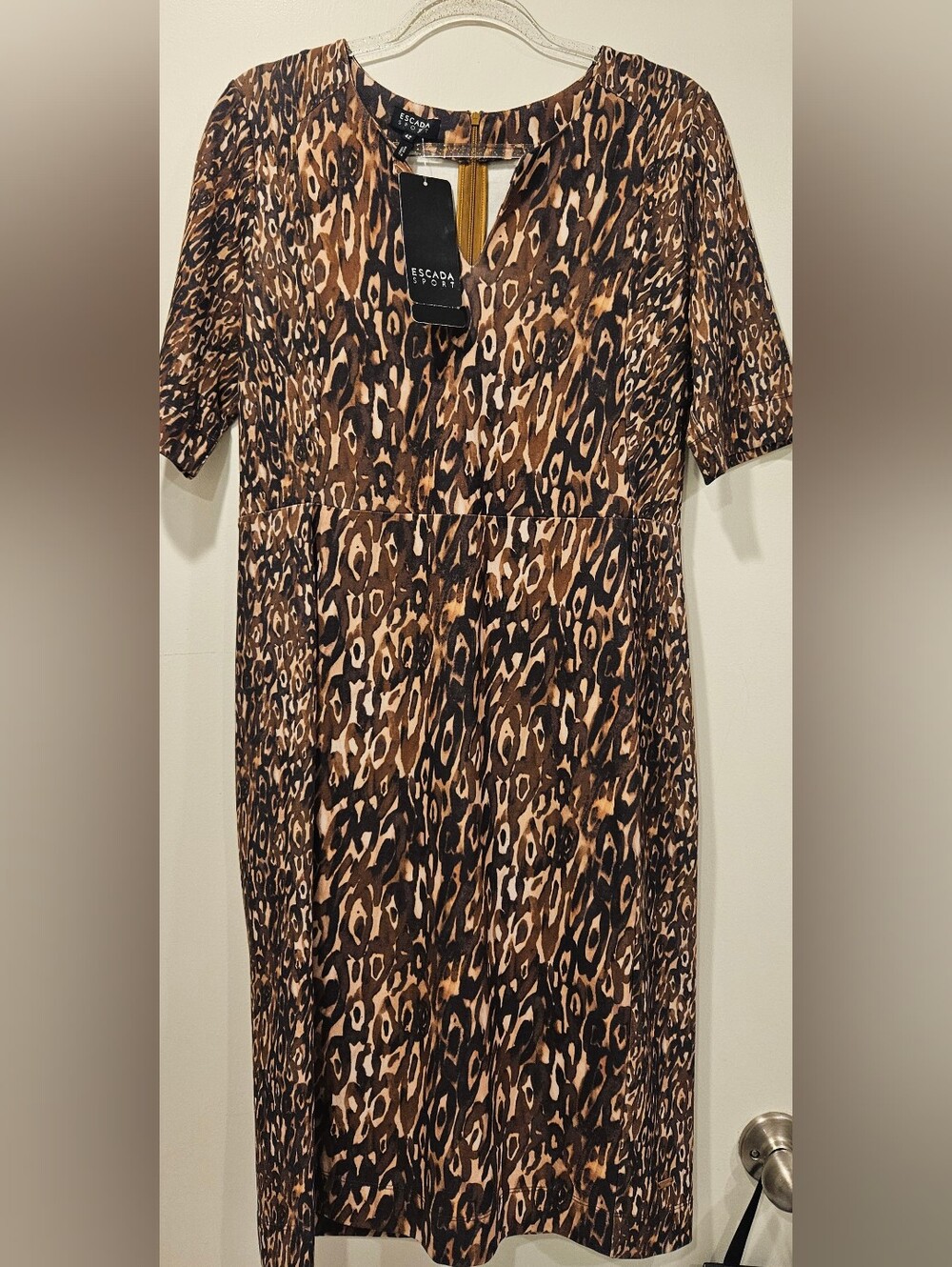 Designer Escada Sport Leopard Print  Fantasy Dress 42 Ejunka Knee NWT $475